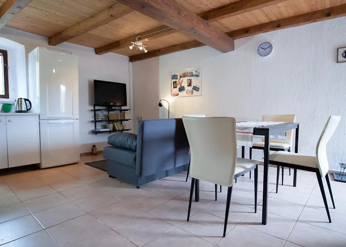 Apartman House Indy *